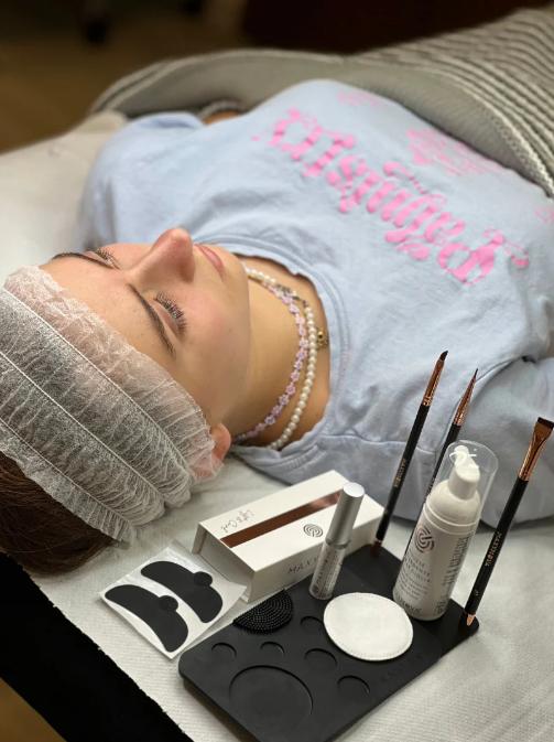 Maxymova - Metal Base for Magnetic Brushes - Non-Slip, Rubber-Footed Brush Holder